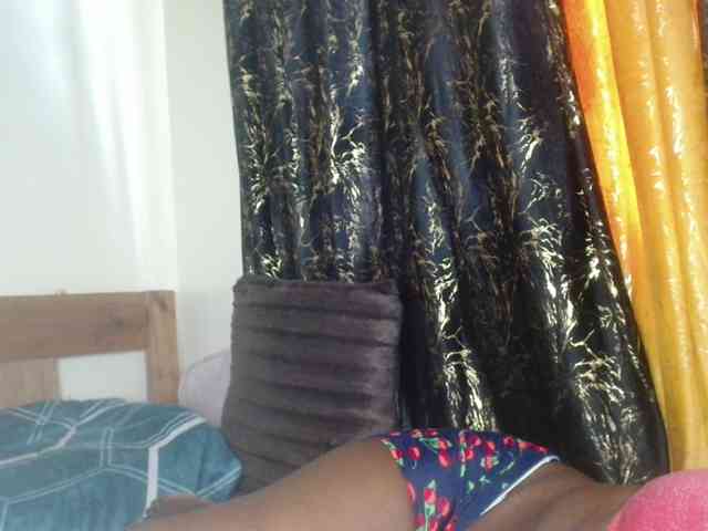 Sexxy-pretty24 webcam