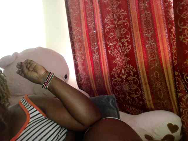 Sexxy-pretty24 webcam