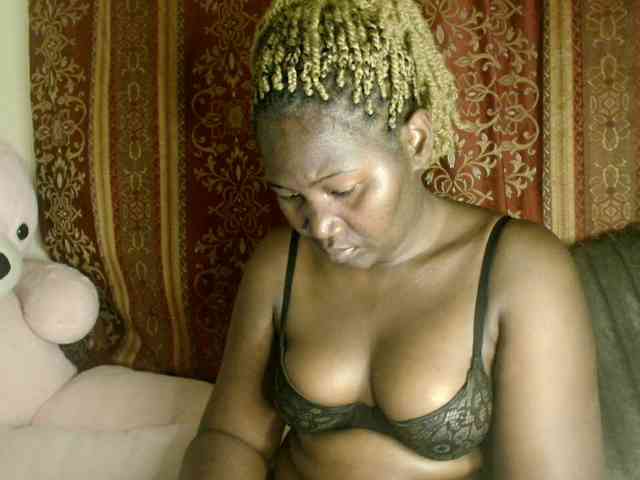 Sexxy-pretty24 webcam