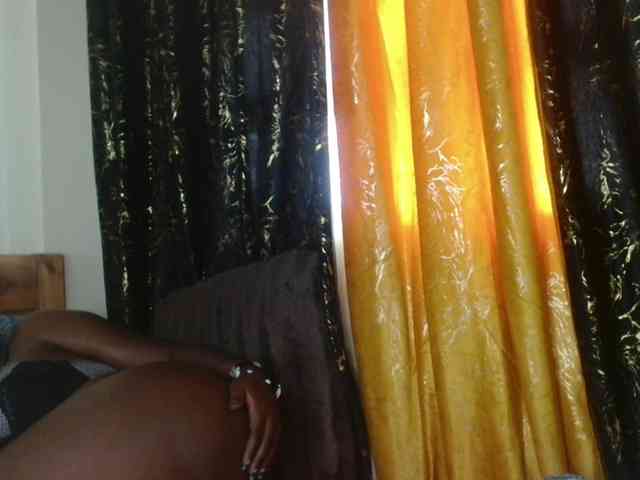 Sexxy-pretty24 webcam