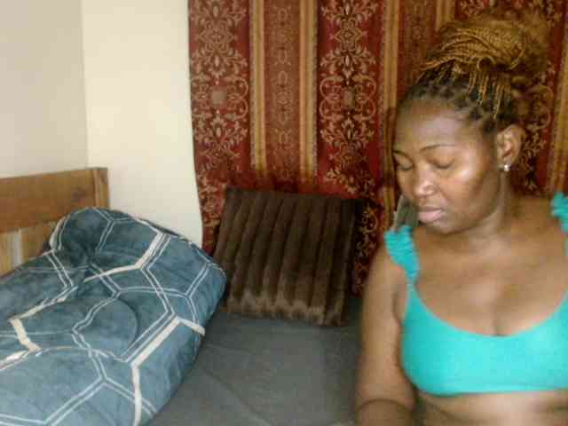 Sexxy-pretty24 webcam