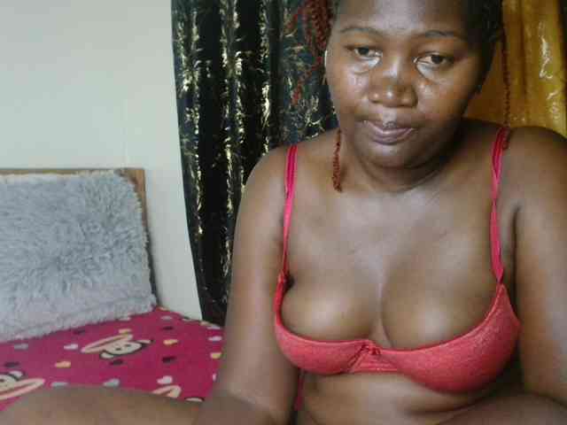 Sexxy-pretty24 webcam