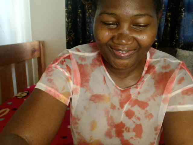 Sexxy-pretty24 webcam