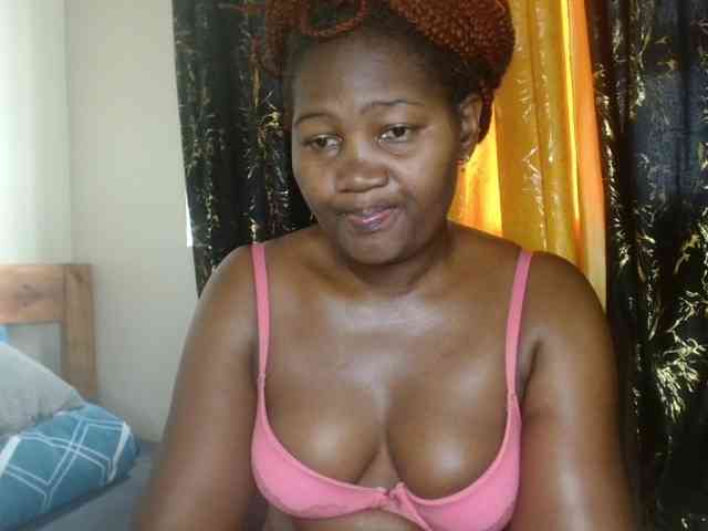 Sexxy-pretty24 webcam