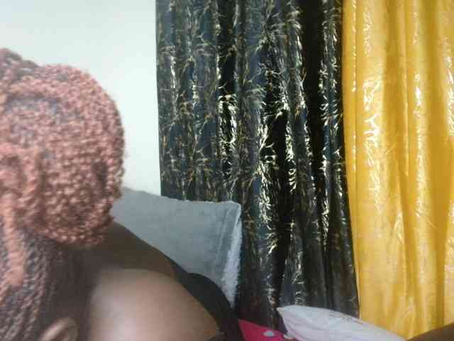 Sexxy-pretty24 webcam