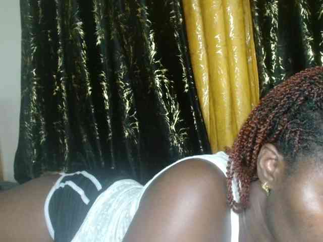 Sexxy-pretty24 webcam