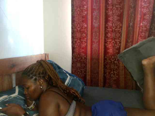 Sexxy-pretty24 webcam