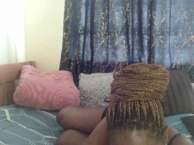 Sexxy-pretty24 webcam