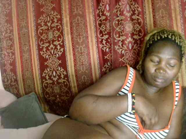 Sexxy-pretty24 webcam