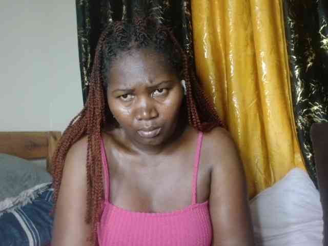 Sexxy-pretty24 webcam