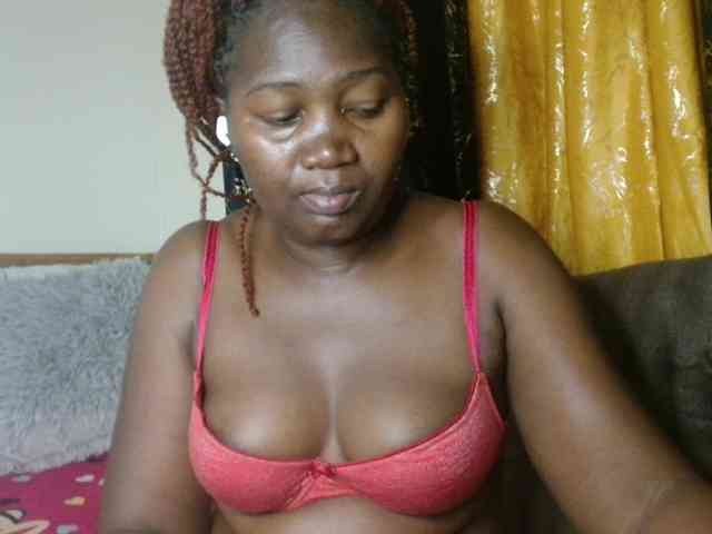 Sexxy-pretty24 webcam