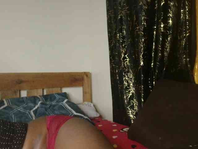 Sexxy-pretty24 webcam