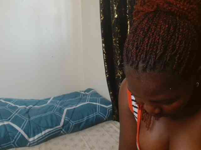 Sexxy-pretty24 webcam