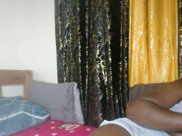 Sexxy-pretty24 webcam