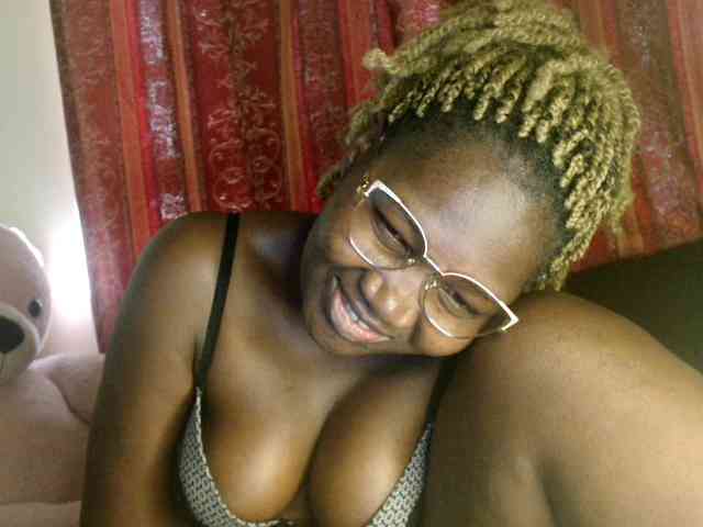 Sexxy-pretty24 webcam
