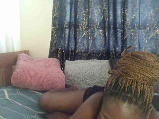 Sexxy-pretty24 webcam