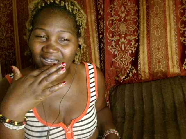Sexxy-pretty24 webcam