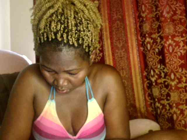 Sexxy-pretty24 webcam