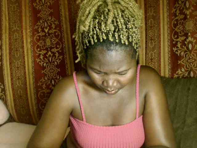 Sexxy-pretty24 webcam