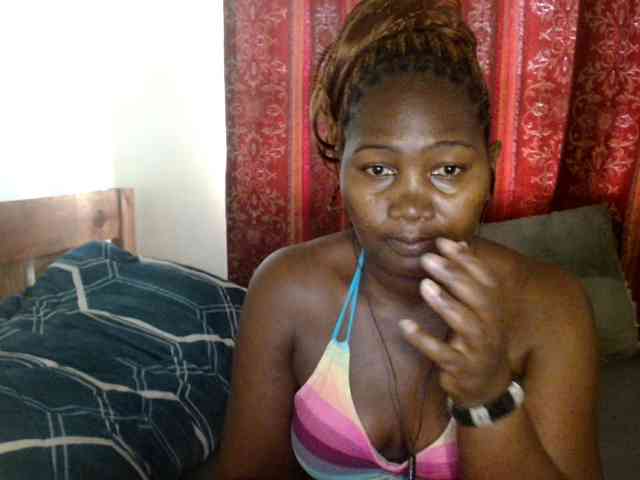 Sexxy-pretty24 webcam
