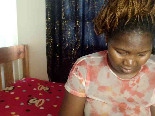 Sexxy-pretty24 webcam