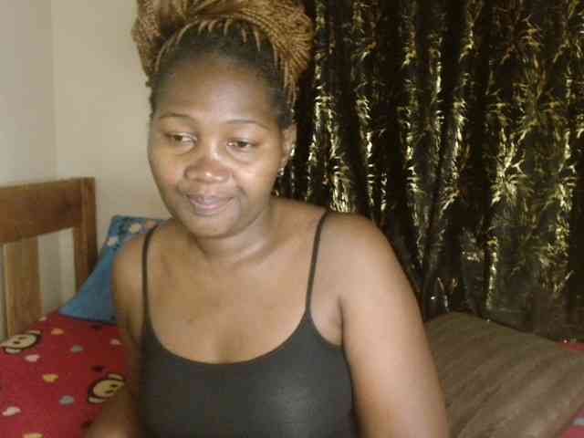 Sexxy-pretty24 webcam