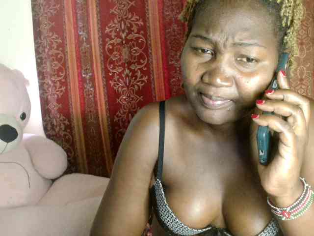Sexxy-pretty24 webcam