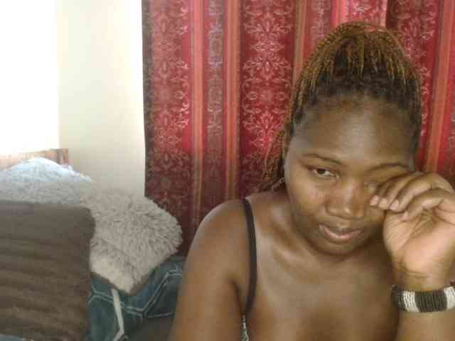 Sexxy-pretty24 webcam
