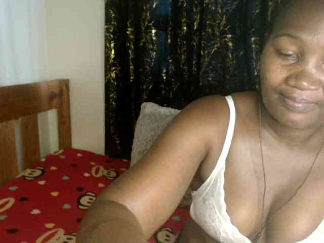 Sexxy-pretty24 webcam