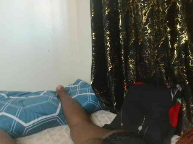 Sexxy-pretty24 webcam