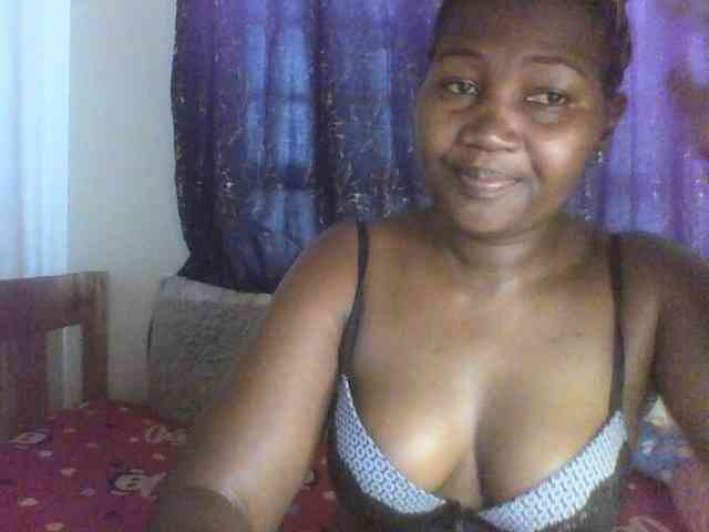 Sexxy-pretty24 webcam