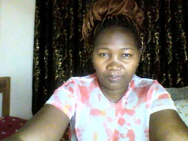 Sexxy-pretty24 webcam