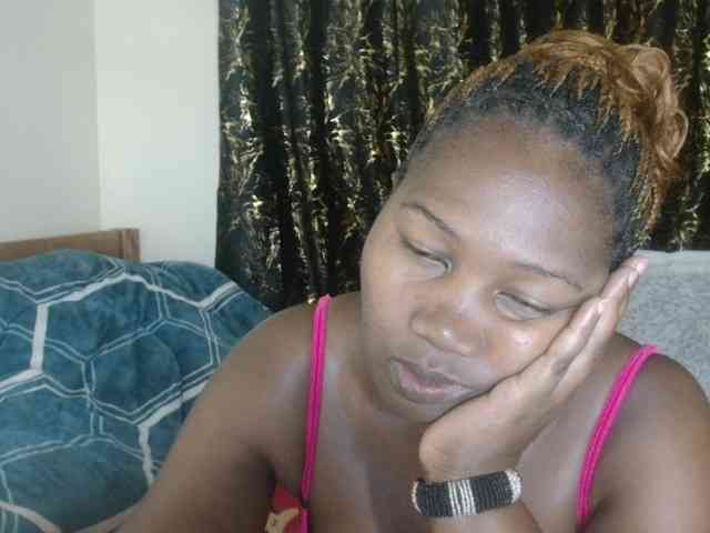 Sexxy-pretty24 webcam
