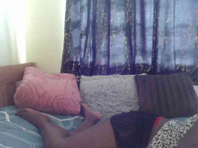 Sexxy-pretty24 webcam