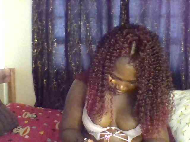 Sexxy-pretty24 webcam