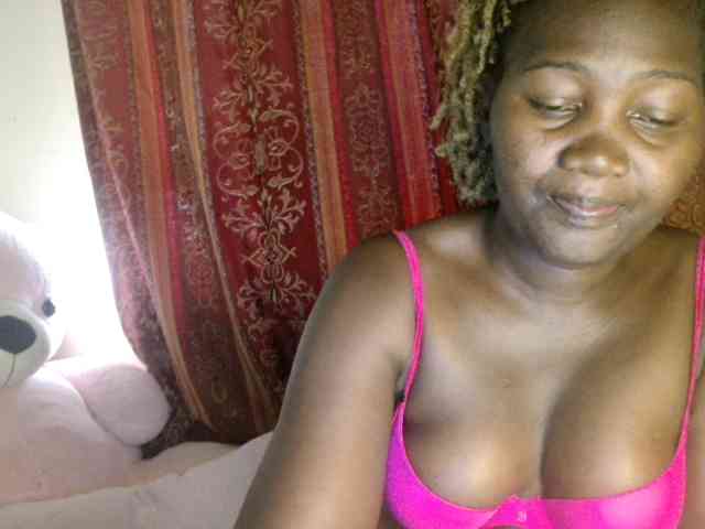 Sexxy-pretty24 webcam