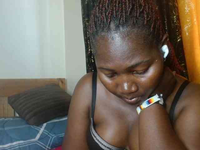 Sexxy-pretty24 webcam