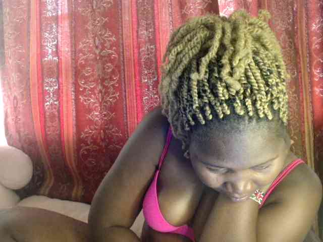 Sexxy-pretty24 webcam
