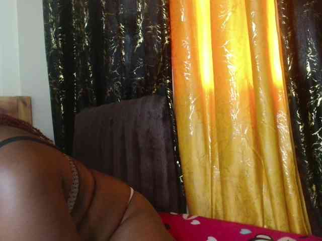 Sexxy-pretty24 webcam