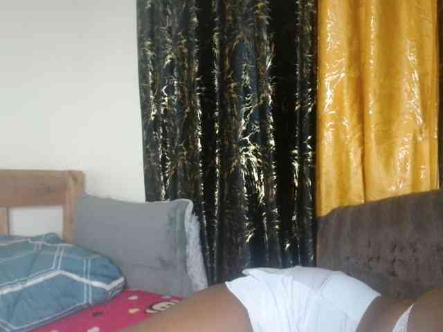 Sexxy-pretty24 webcam