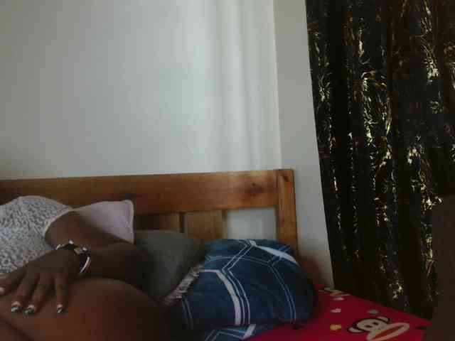 Sexxy-pretty24 webcam