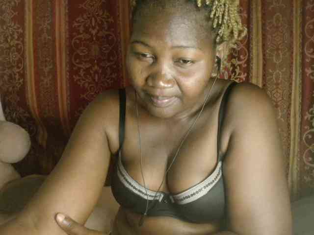 Sexxy-pretty24 webcam