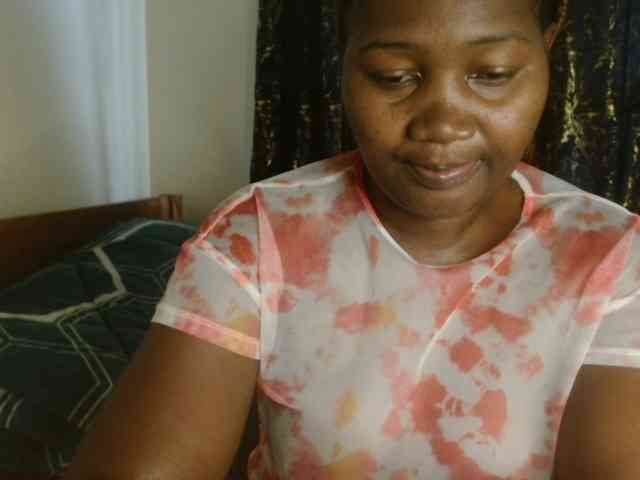 Sexxy-pretty24 webcam