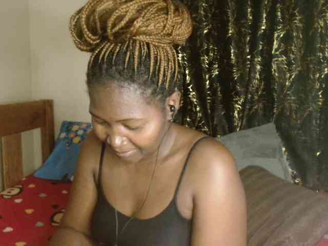 Sexxy-pretty24 webcam