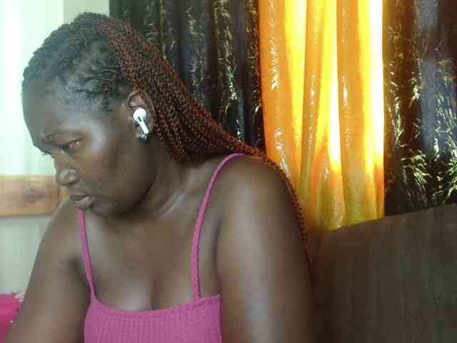 Sexxy-pretty24 webcam