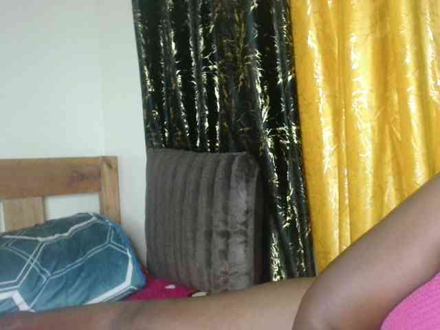 Sexxy-pretty24 webcam