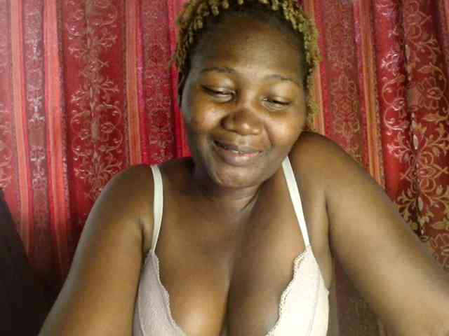 Sexxy-pretty24 webcam