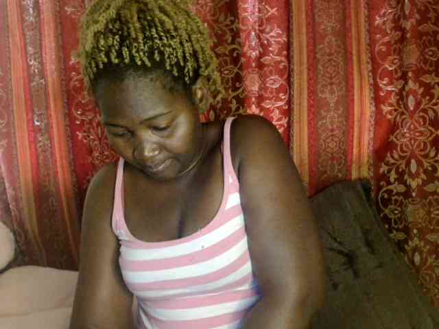 Sexxy-pretty24 webcam