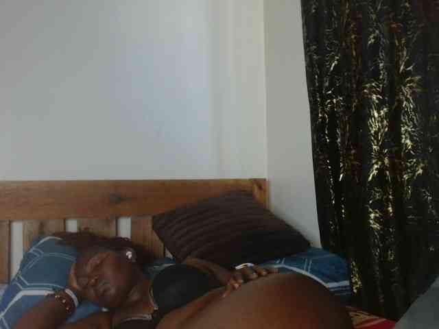 Sexxy-pretty24 webcam