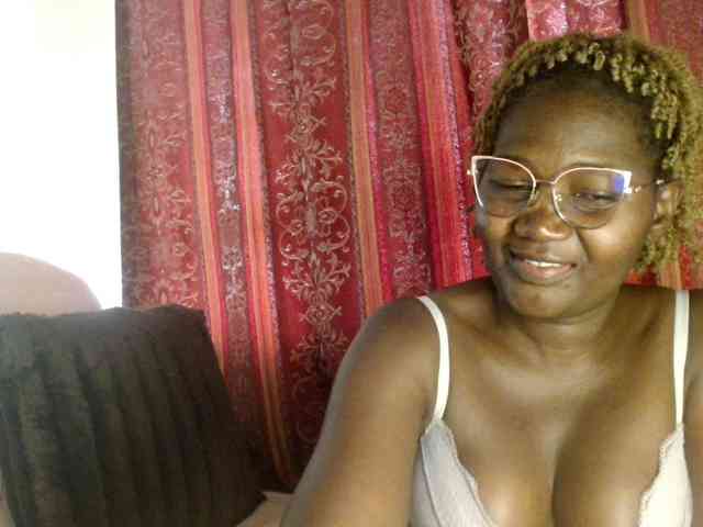Sexxy-pretty24 webcam